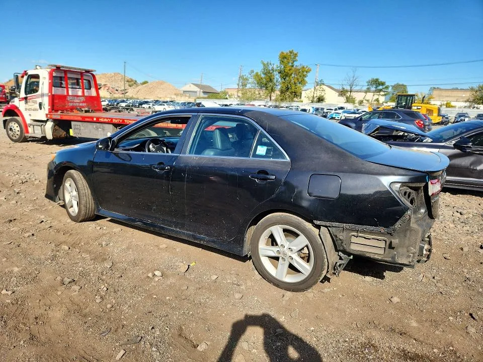 4T1BF1FKXDU245680 — 2013 TOYOTA CAMRY photo 2