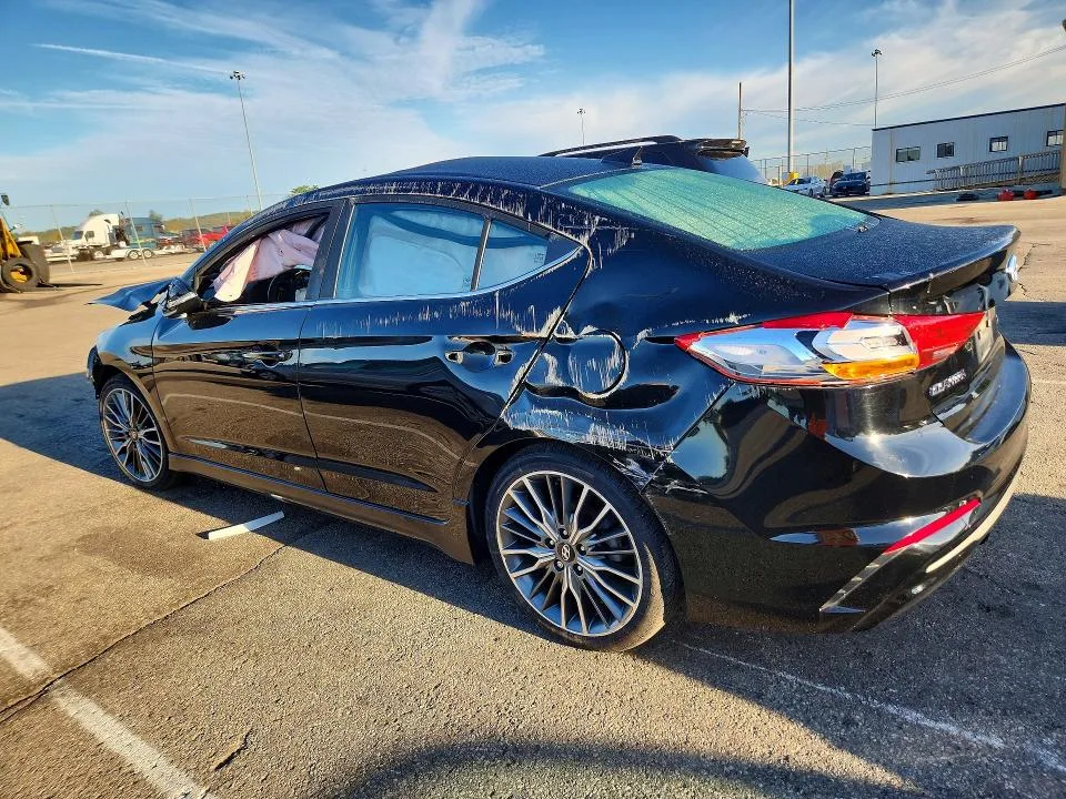 KMHD04LB8JU481028 — 2018 HYUNDAI ELANTRA photo 2