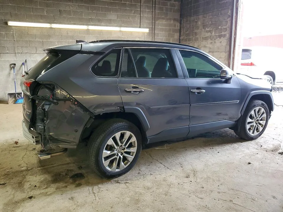 JTMN1RFV9KD500132 — 2019 TOYOTA RAV4 photo 3