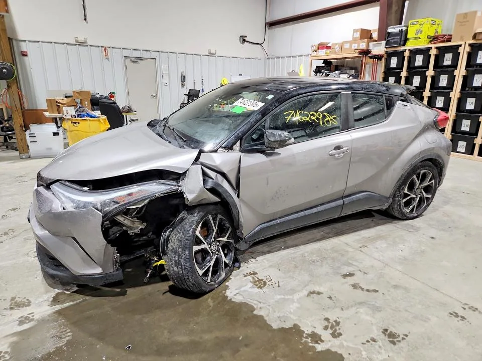 NMTKHMBXXKR092879 — 2019 TOYOTA C-HR