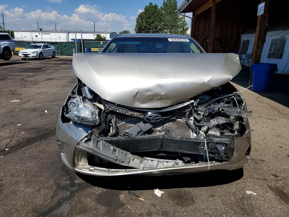 4T1BDAFK2HU201460 — 2017 TOYOTA CAMRY HYBRID photo 5