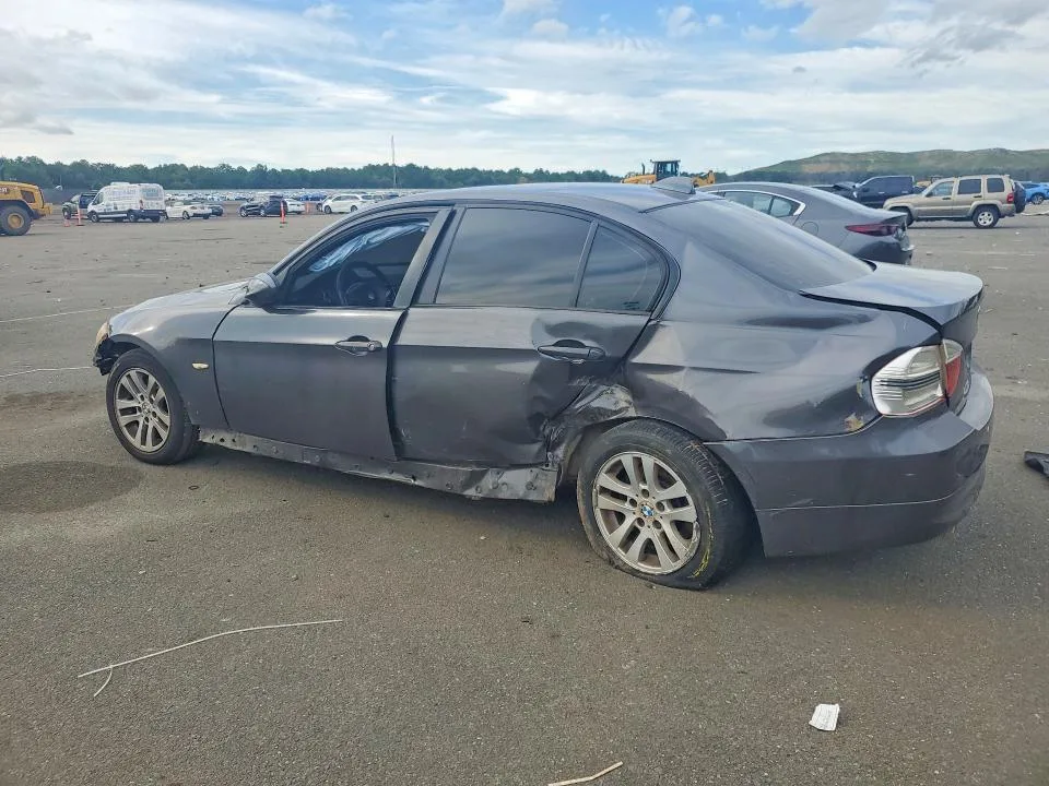 WBAVC73587KP31039 — 2007 BMW 328 photo 2