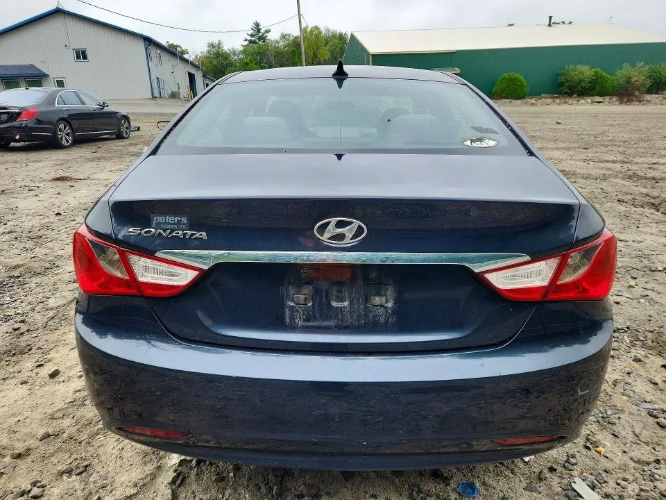 5NPEB4AC2BH175677 — 2011 HYUNDAI SONATA photo 6