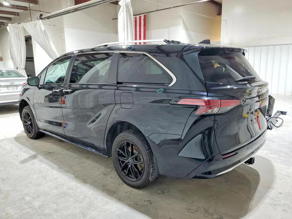5TDZSKFC4NS067722 — 2022 TOYOTA SIENNA photo 2