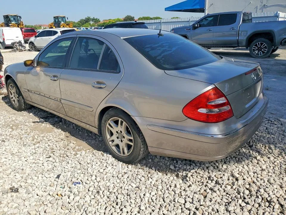 WDBUF56J06A735009 — 2006 MERCEDES-BENZ E photo 2
