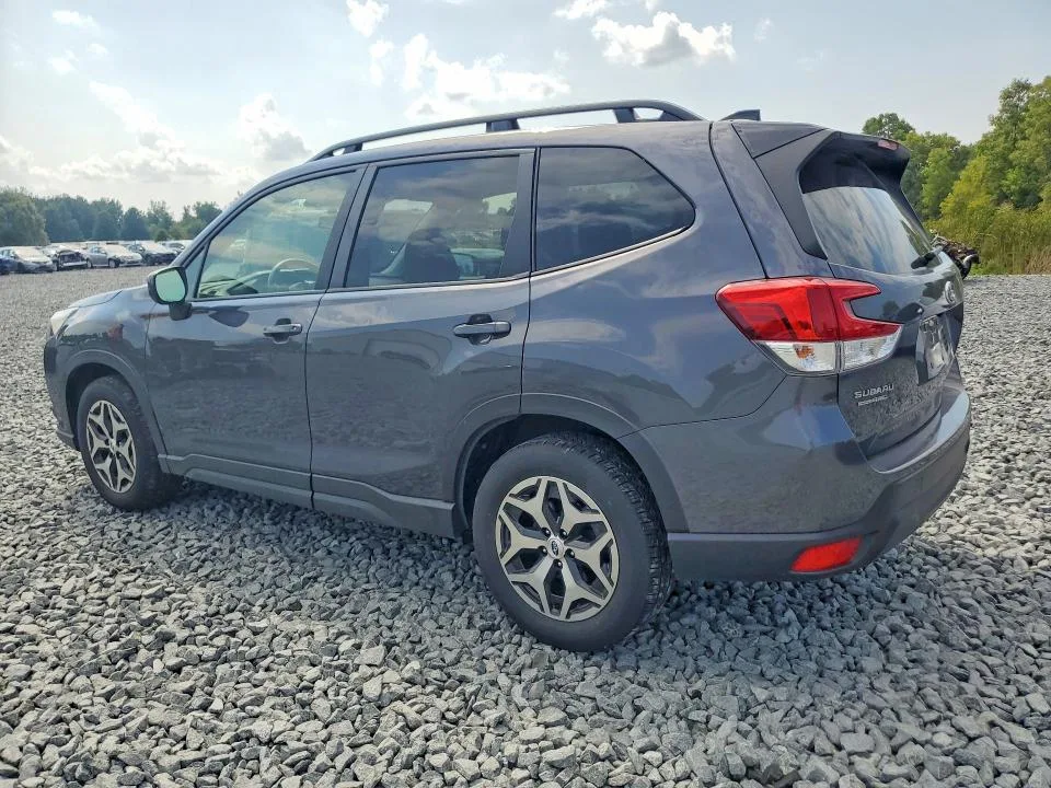 JF2SKADCXRH516797 — 2024 SUBARU FORESTER photo 2