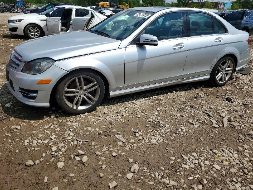WDDGF8BB0CF912516 — 2012 MERCEDES-BENZ C