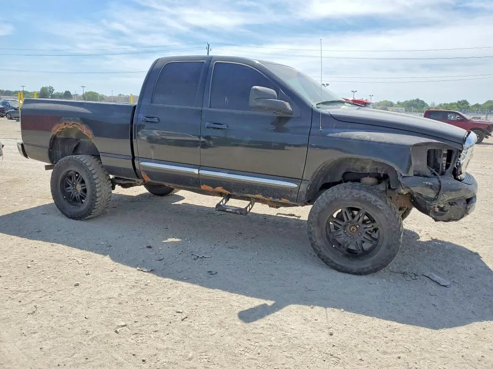 1D7HU18218S612636 — 2008 DODGE RAM 1500 photo 4
