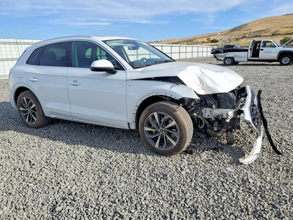 WA1EAAFY5P2001000 — 2023 AUDI Q5 photo 4
