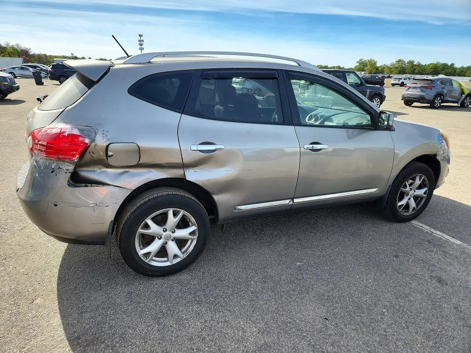 JN8AS5MV8BW690070 — 2011 NISSAN ROGUE photo 3