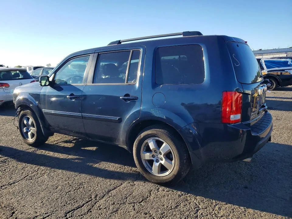 5FNYF4H50BB090036 — 2011 HONDA PILOT photo 2