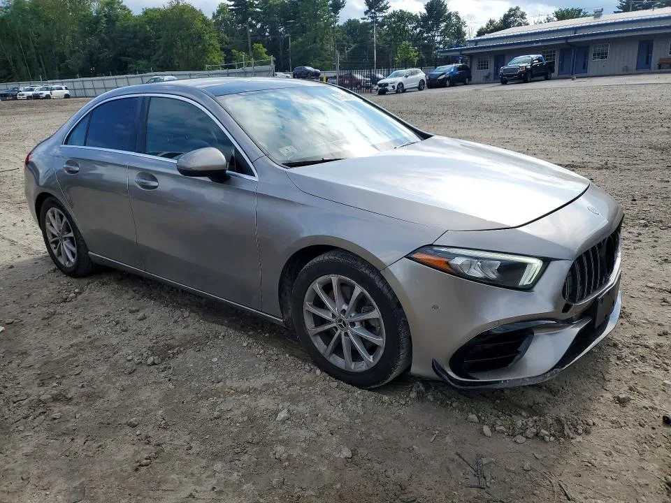W1K3G4FB5MJ270548 — 2021 MERCEDES-BENZ A photo 4