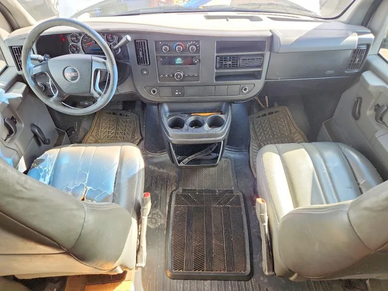 1GTW7FCA2E1904527 — 2009 GMC SAVANA photo 8