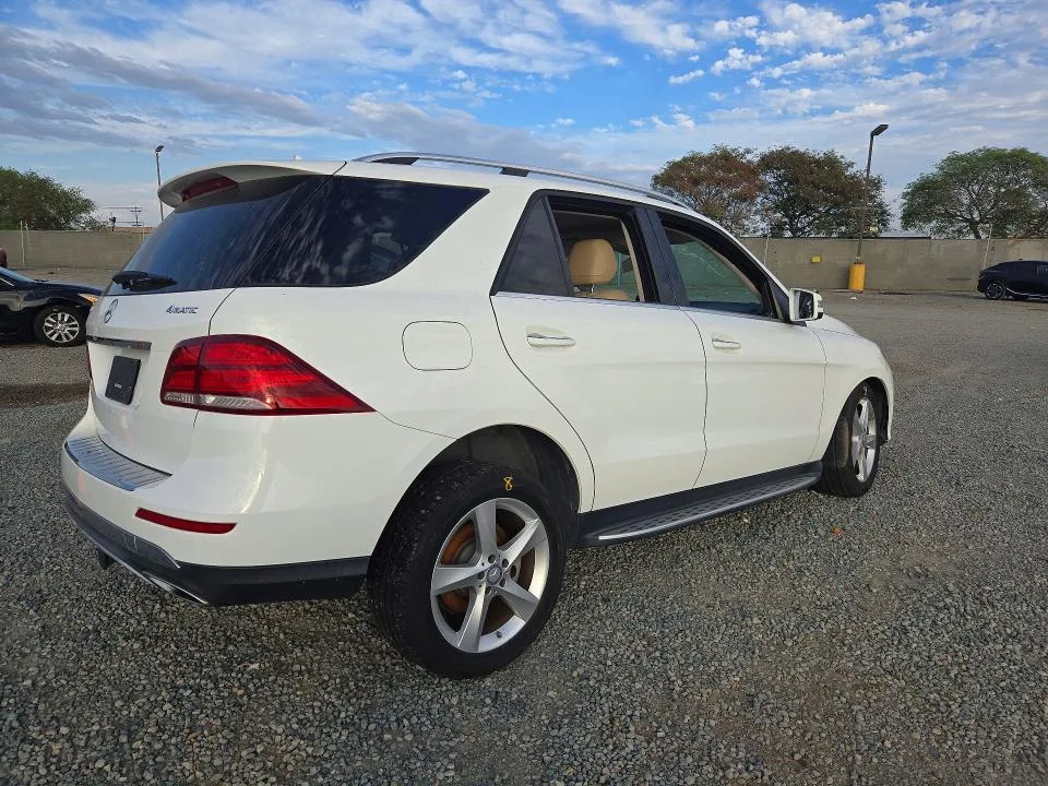 4JGDA5HB7GA672221 — 2016 MERCEDES-BENZ GLE photo 3