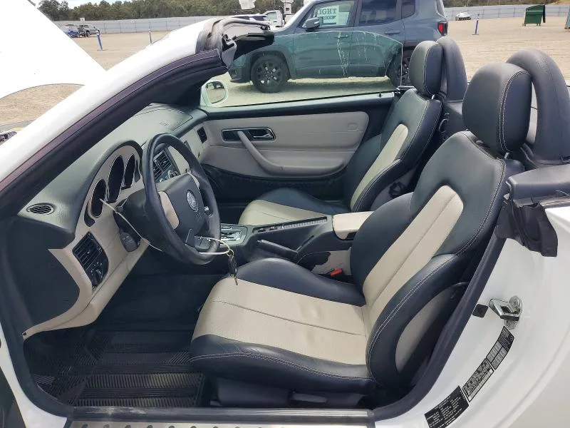 WDBKK47FXWF021401 — 1998 MERCEDES-BENZ SLK photo 7