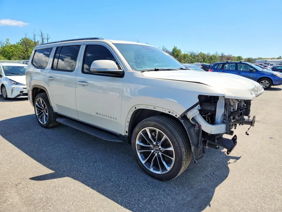 1C4SJVBT9NS130008 — 2022 JEEP WAGONEER photo 4