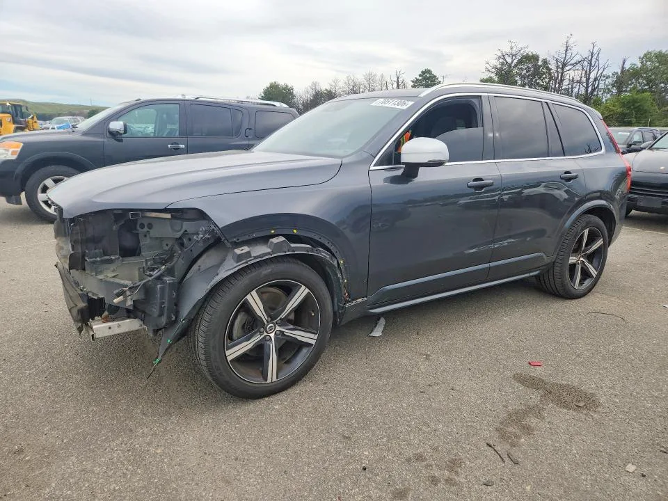 YV4A22PMXJ1205692 — 2018 VOLVO XC90