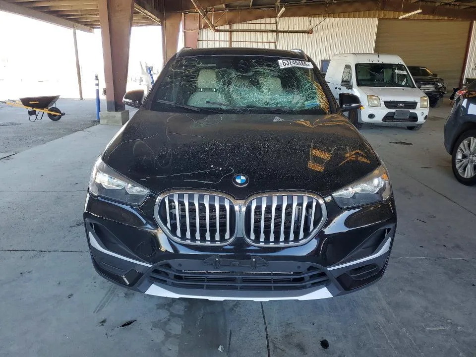 WBXJG7C08N5V12462 — 2022 BMW X1 photo 5