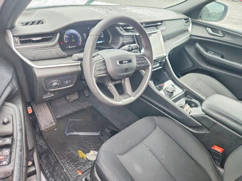 1C4RJHAG8SC302653 — 2025 JEEP GRAND CHEROKEE photo 8