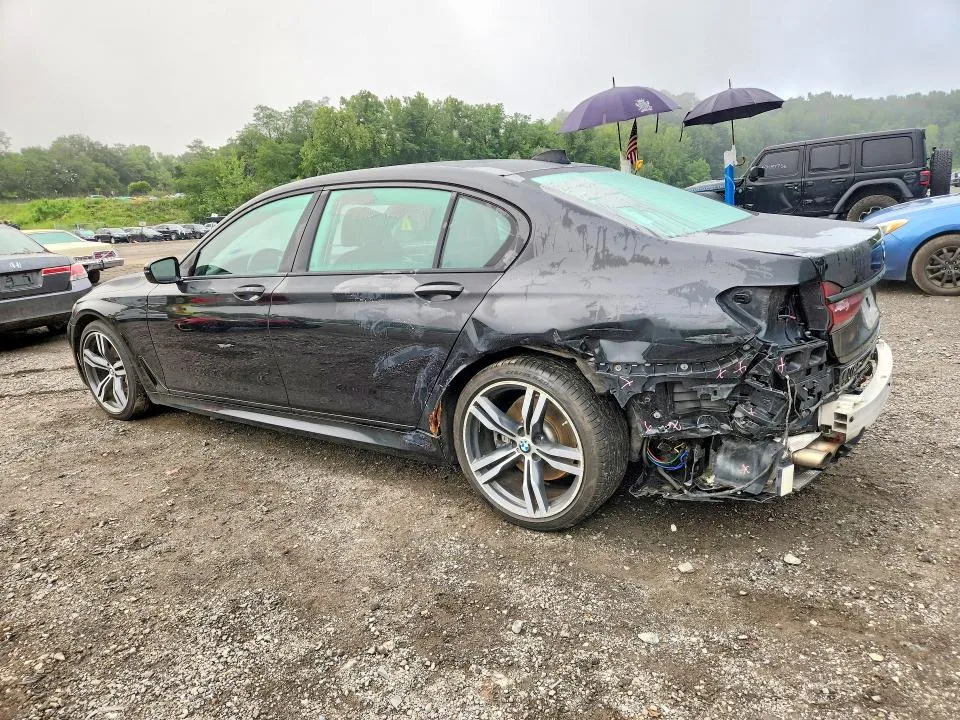 WBA7F2C33HG423265 — 2017 BMW 750 photo 2