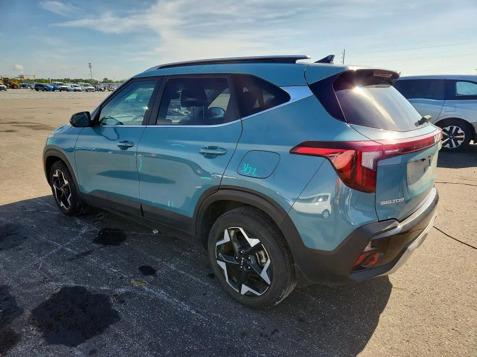 KNDER2AAXR7484648 — 2024 KIA SELTOS photo 2