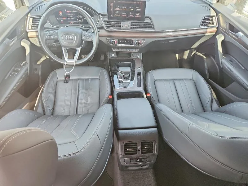 WA1BBAFY1N2120479 — 2022 AUDI Q5 photo 8