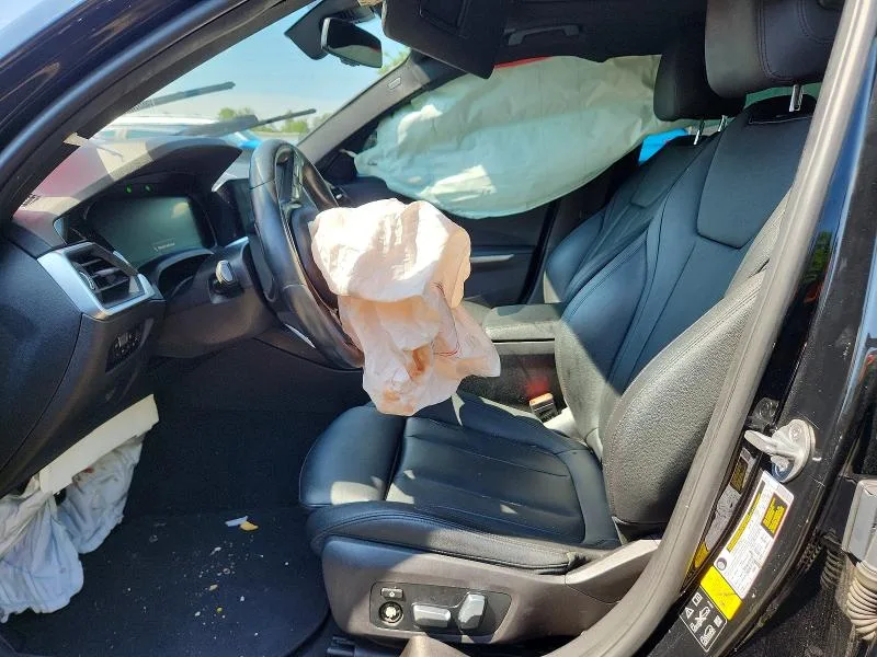3MW5R7J00L8B24621 — 2020 BMW 330XI photo 7