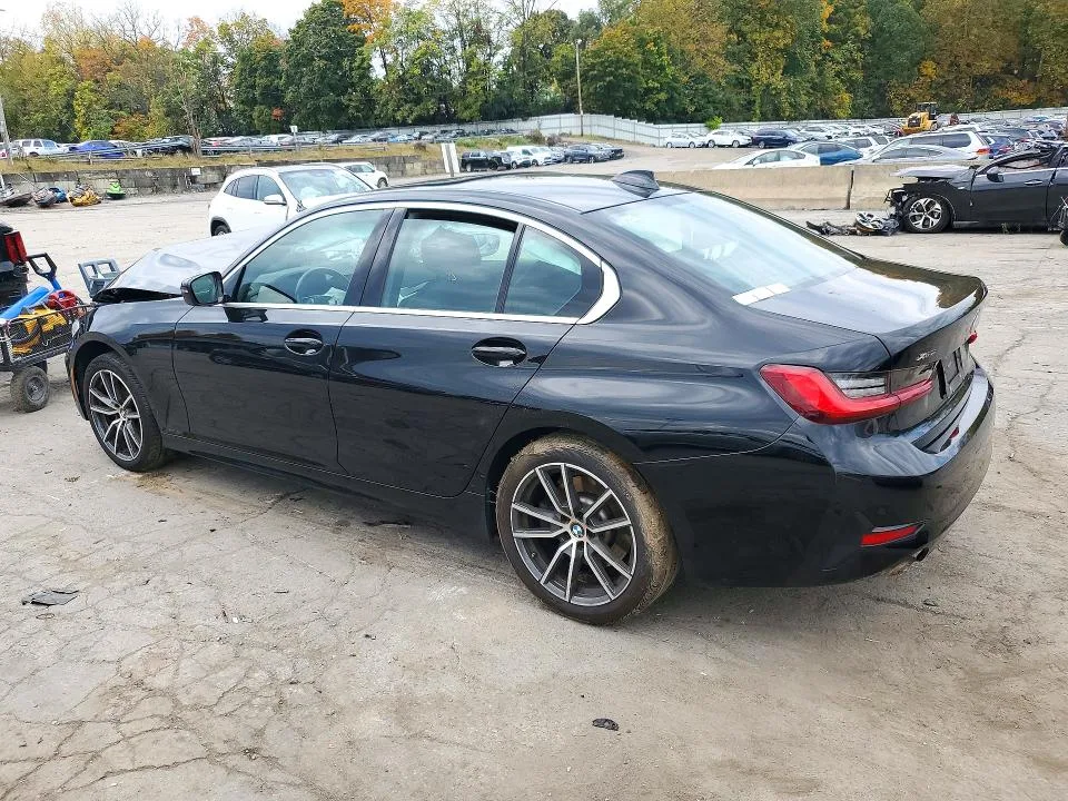 3MW5R7J08M8C13340 — 2021 BMW 330XI photo 2