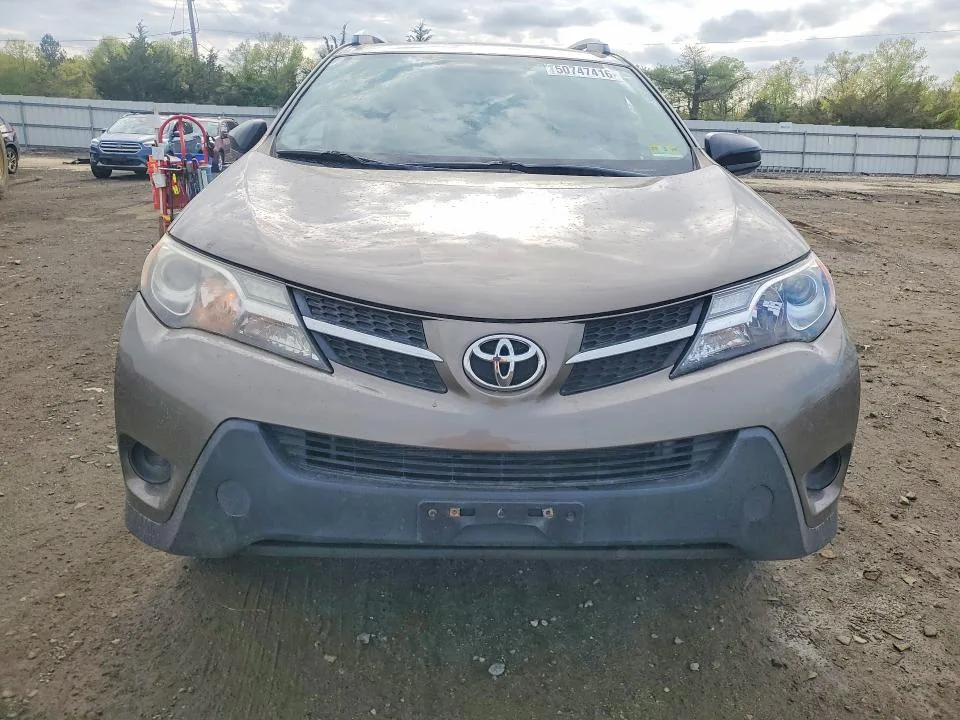 JTMBFREV8FD116323 — 2015 TOYOTA RAV4 photo 5
