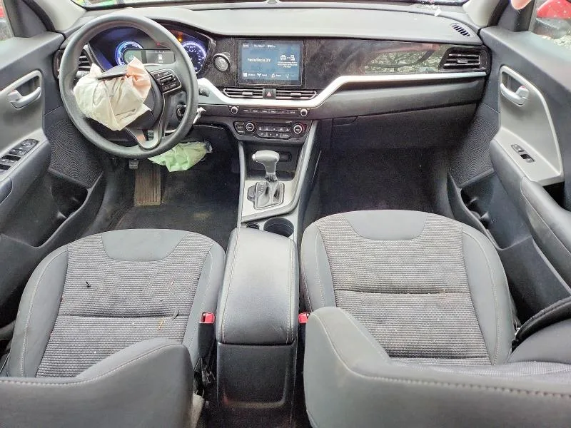 KNDCB3LC7N5509351 — 2022 KIA NIRO photo 8