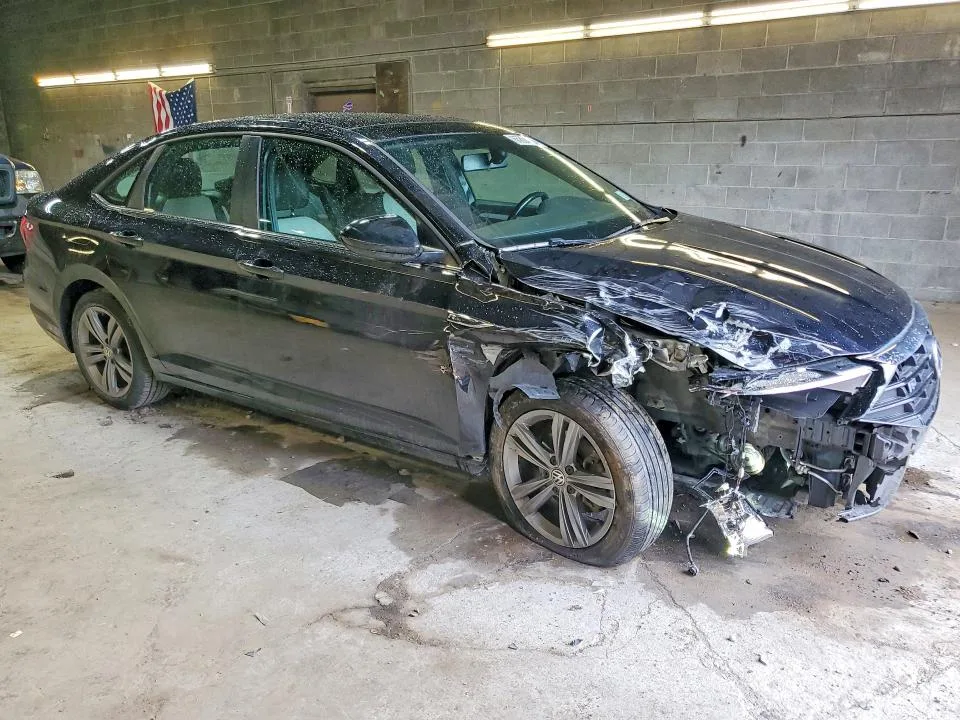 3VWC57BU3KM244858 — 2019 VOLKSWAGEN JETTA photo 4