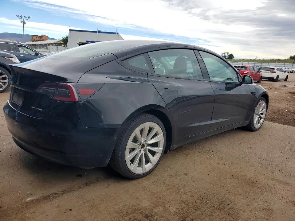5YJ3E1EB6NF190426 — 2022 TESLA MODEL 3 photo 3