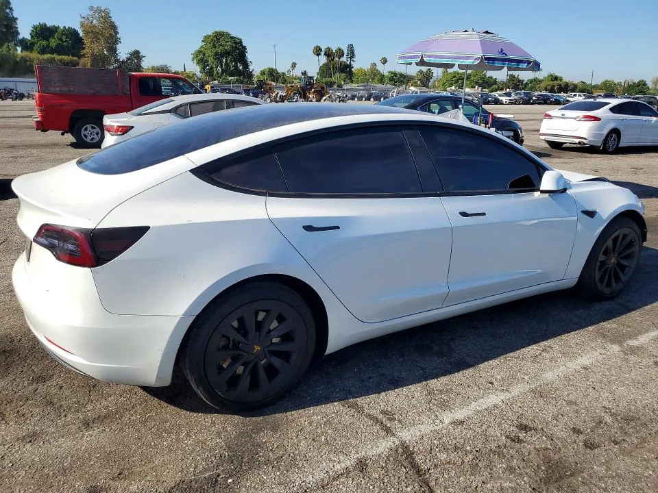 5YJ3E1EA1PF564662 — 2023 TESLA MODEL 3 photo 3