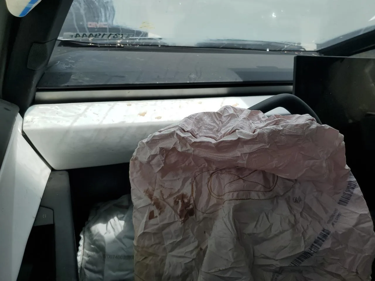 7G2CEHED7RA011806 — 2024 TESLA Cybertruck photo 5