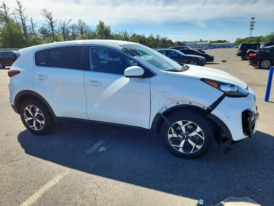 KNDPMCAC6M7847728 — 2021 KIA SPORTAGE photo 4