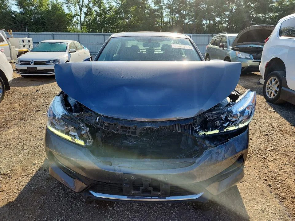 1HGCR2F88HA049711 — 2017 HONDA ACCORD photo 5