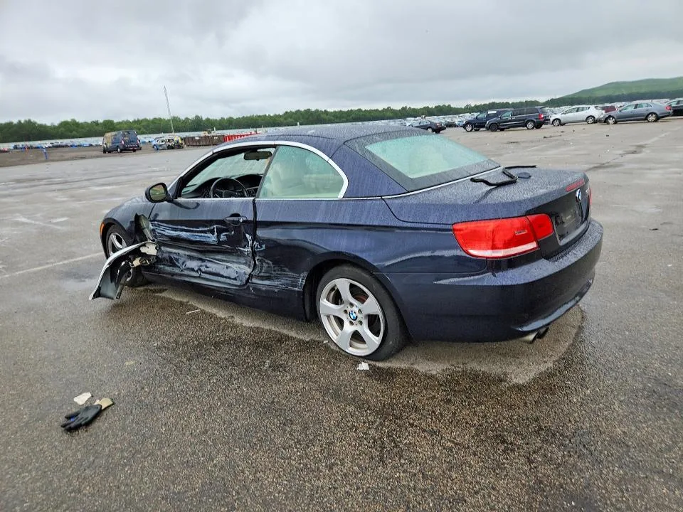 WBAWR3C59AP463429 — 2010 BMW 328 photo 2