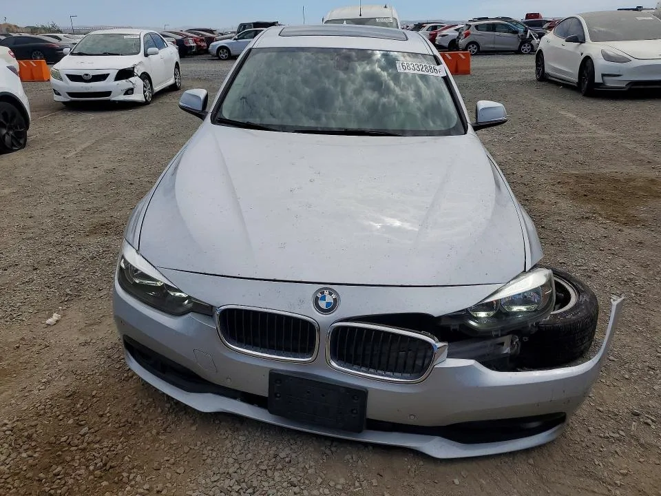 WBA8E1G36HNU18715 — 2017 BMW 320 photo 5