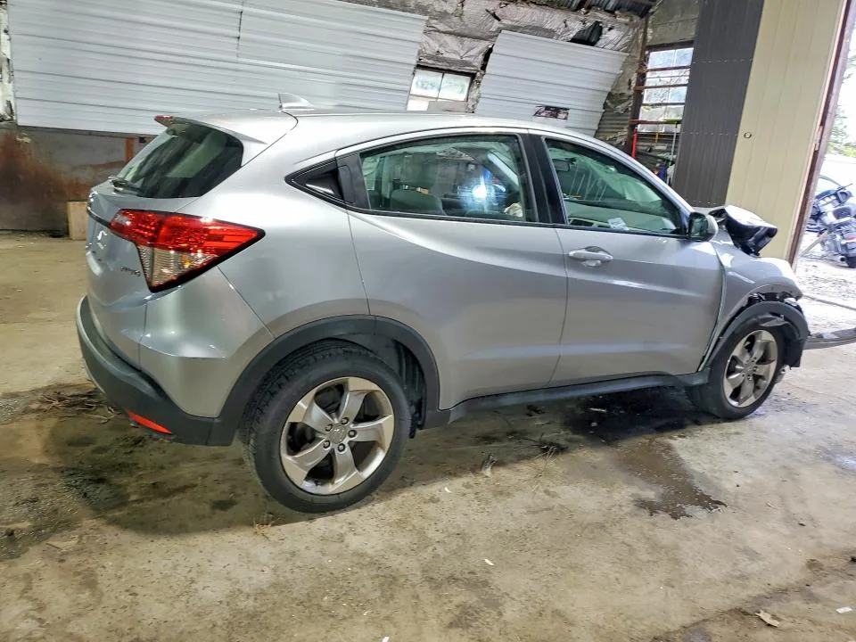 3CZRU6H38KG700435 — 2019 HONDA HR-V photo 3