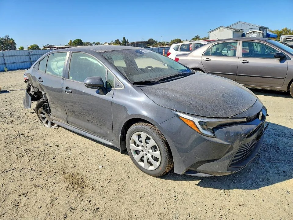 JTDBCMFE7P3000337 — 2023 TOYOTA COROLLA HYBRID photo 4