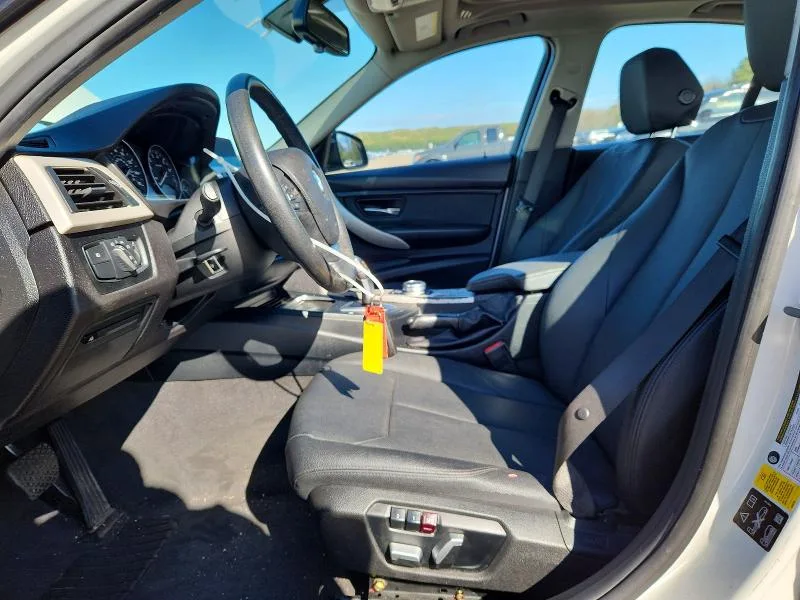 WBA8E5G53JNV03008 — 2018 BMW 320 photo 7