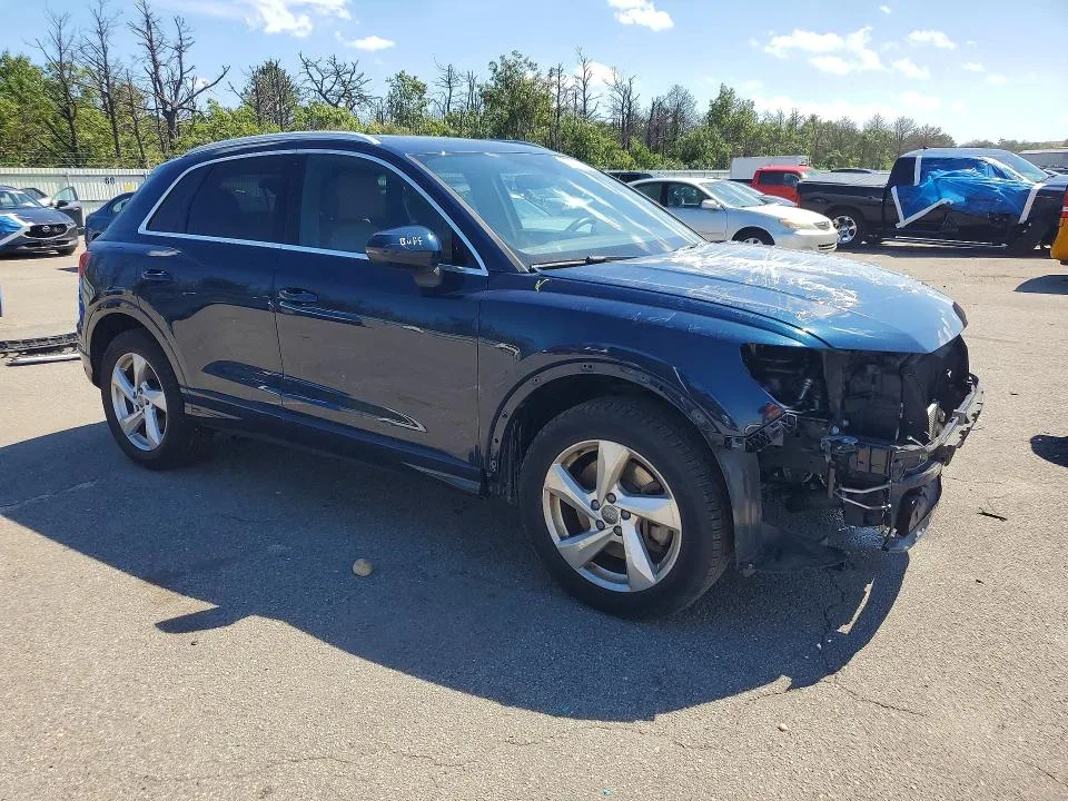 WA1BECF37L1032451 — 2020 AUDI Q3 photo 4