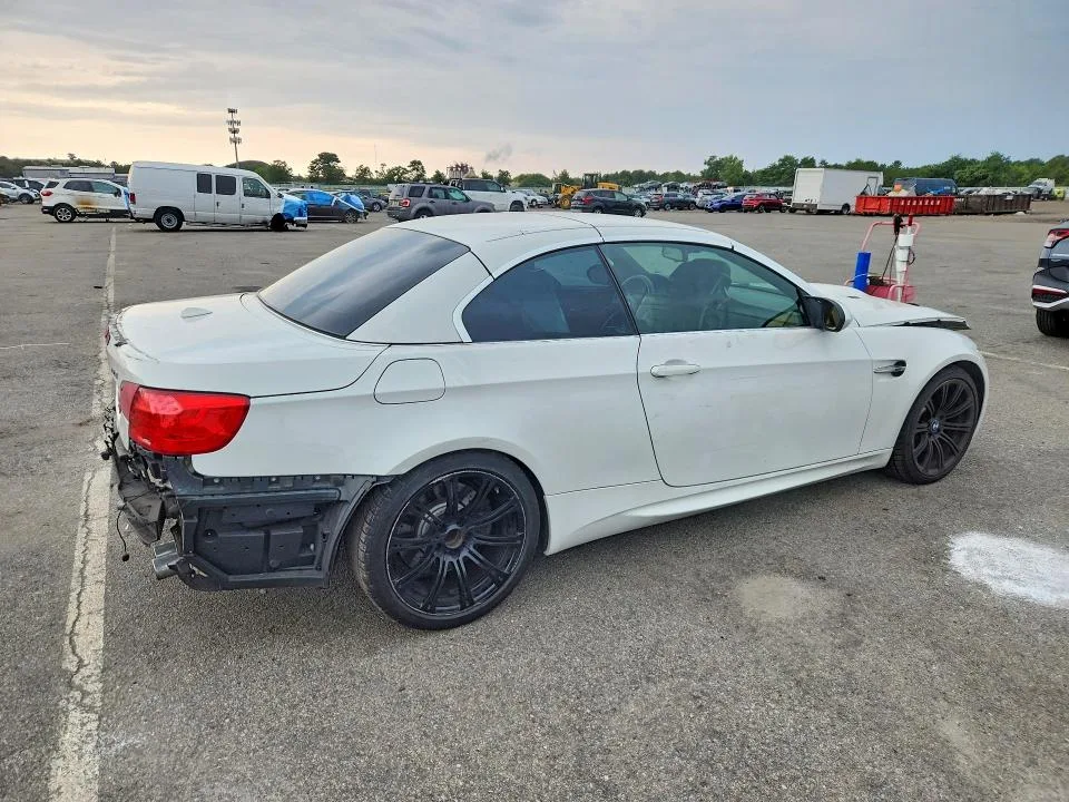WBSDX9C57DE785918 — 2013 BMW M3 photo 3