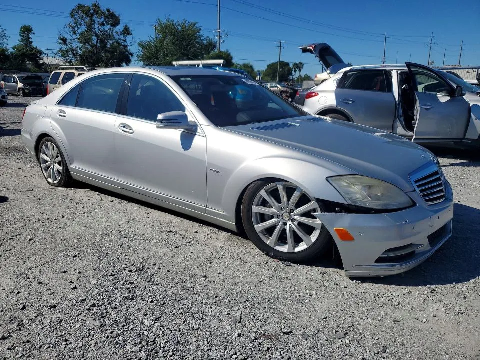 WDDNG8DB4CA423583 — 2012 MERCEDES-BENZ S photo 4