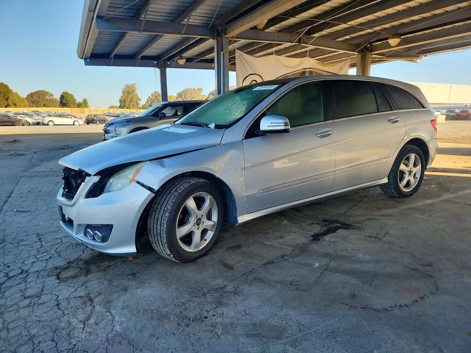 4JGCB6FE3BA113334 — 2011 MERCEDES-BENZ R