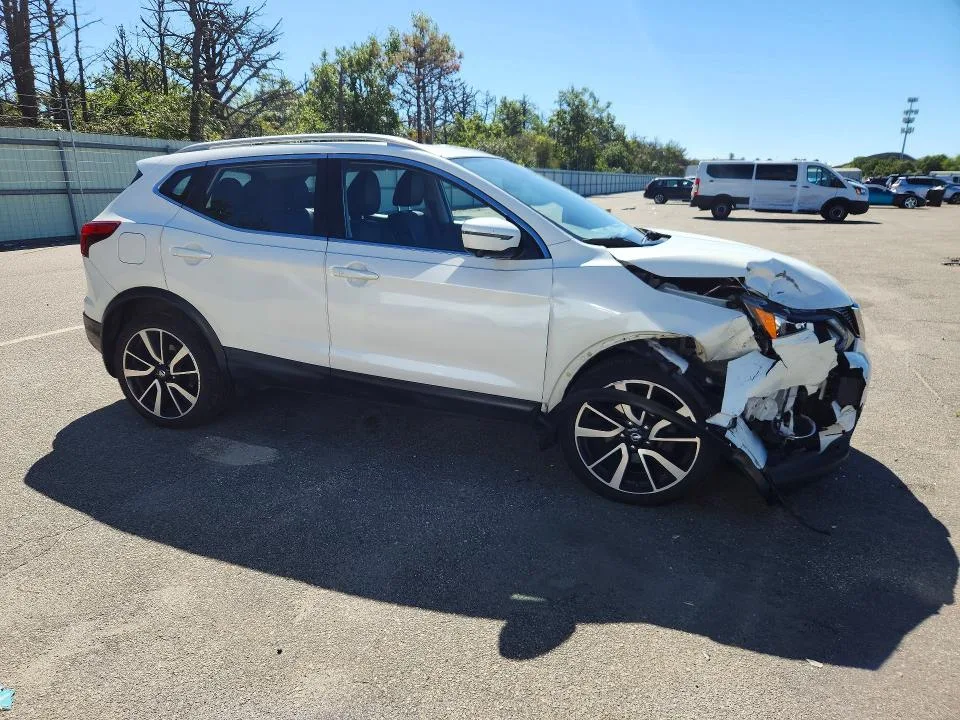 JN1BJ1CR4HW118912 — 2017 NISSAN ROGUE SPORT photo 4