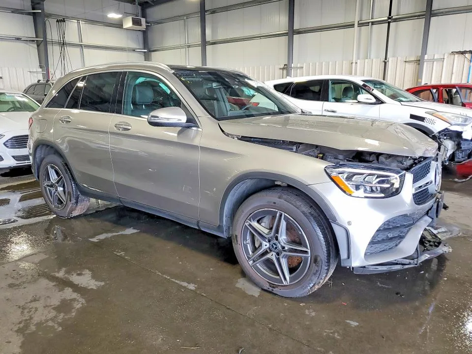 W1N0G8EB6NV345752 — 2022 MERCEDES-BENZ GLC photo 4