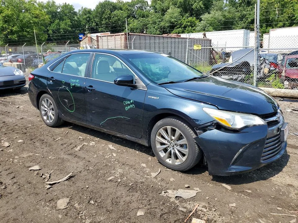 4T1BD1FK0HU205829 — 2017 TOYOTA CAMRY HYBRID photo 4