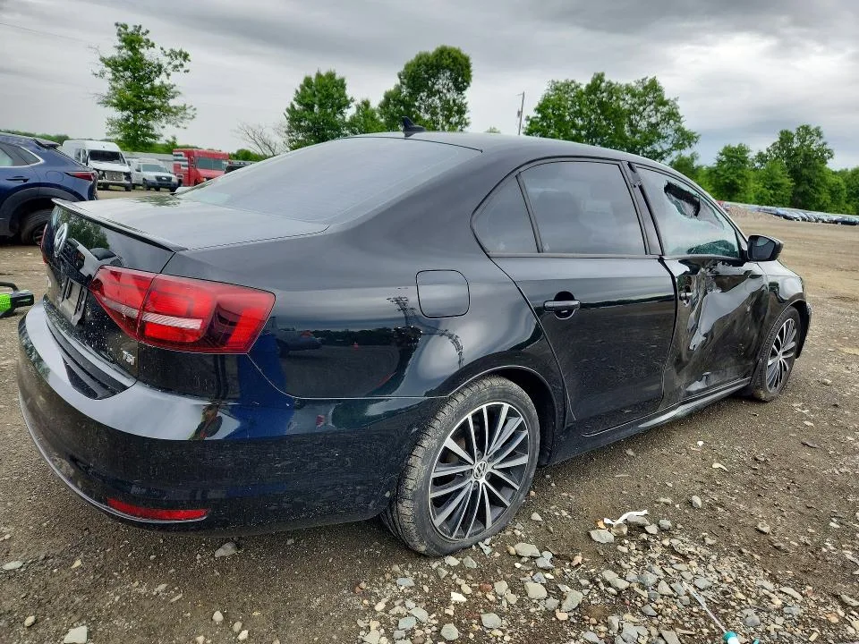 3VWD17AJ7GM237250 — 2016 VOLKSWAGEN JETTA photo 3
