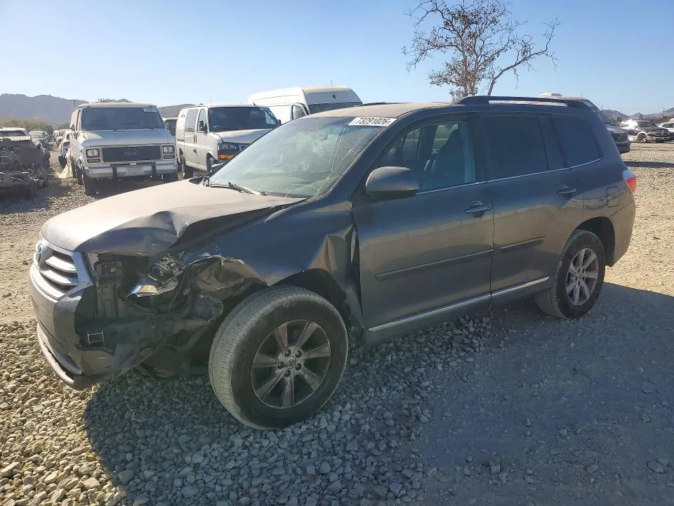 5TDBK3EH3DS274458 — 2013 TOYOTA HIGHLANDER photo 1